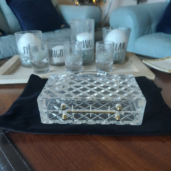 ✨️Host Pick✨️ Amber Sceats Acrylic Bag - Picture 7 of 7